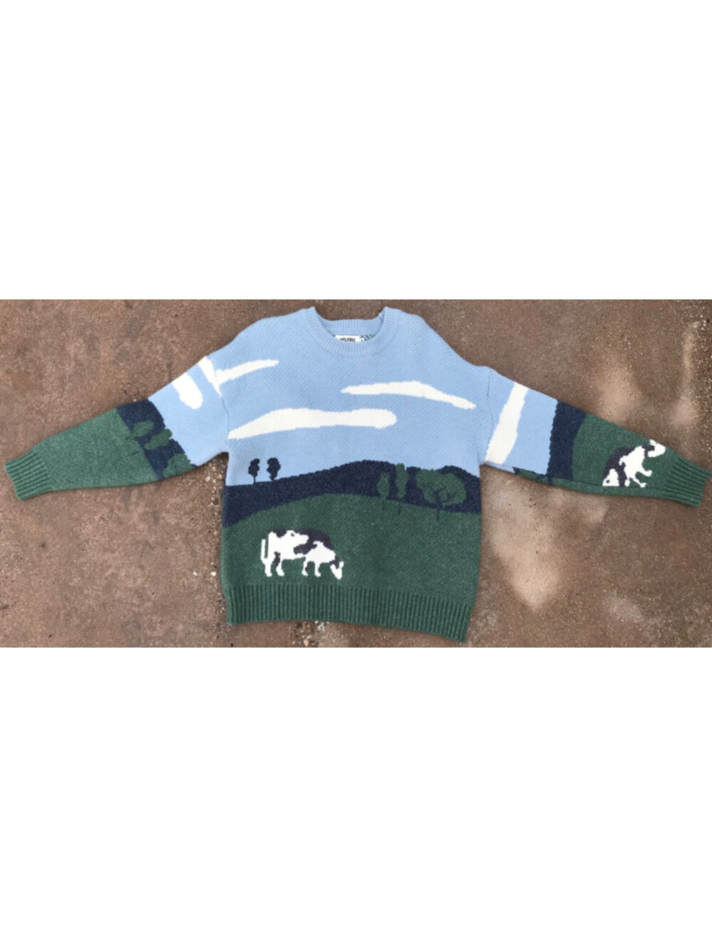 AELFRIC EDEN Sweater Novelty Cow Landscape Graphic Medium Outdoor Nature Scene